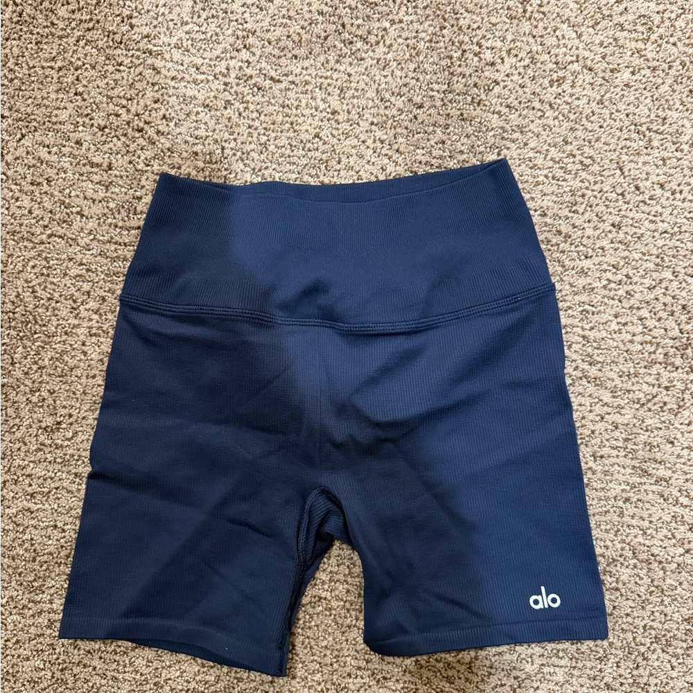 ALO Yoga Blue Bike Shorts Moisture-Wicking Performance